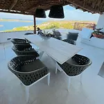Terrazza Sul Mare A * פורטו צ'רבו